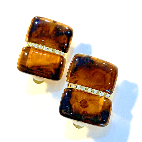 Clip On Earrings Faux Tortoise Shell & White Rhinestone Classics Career Jewelry - Picture 2 of 6